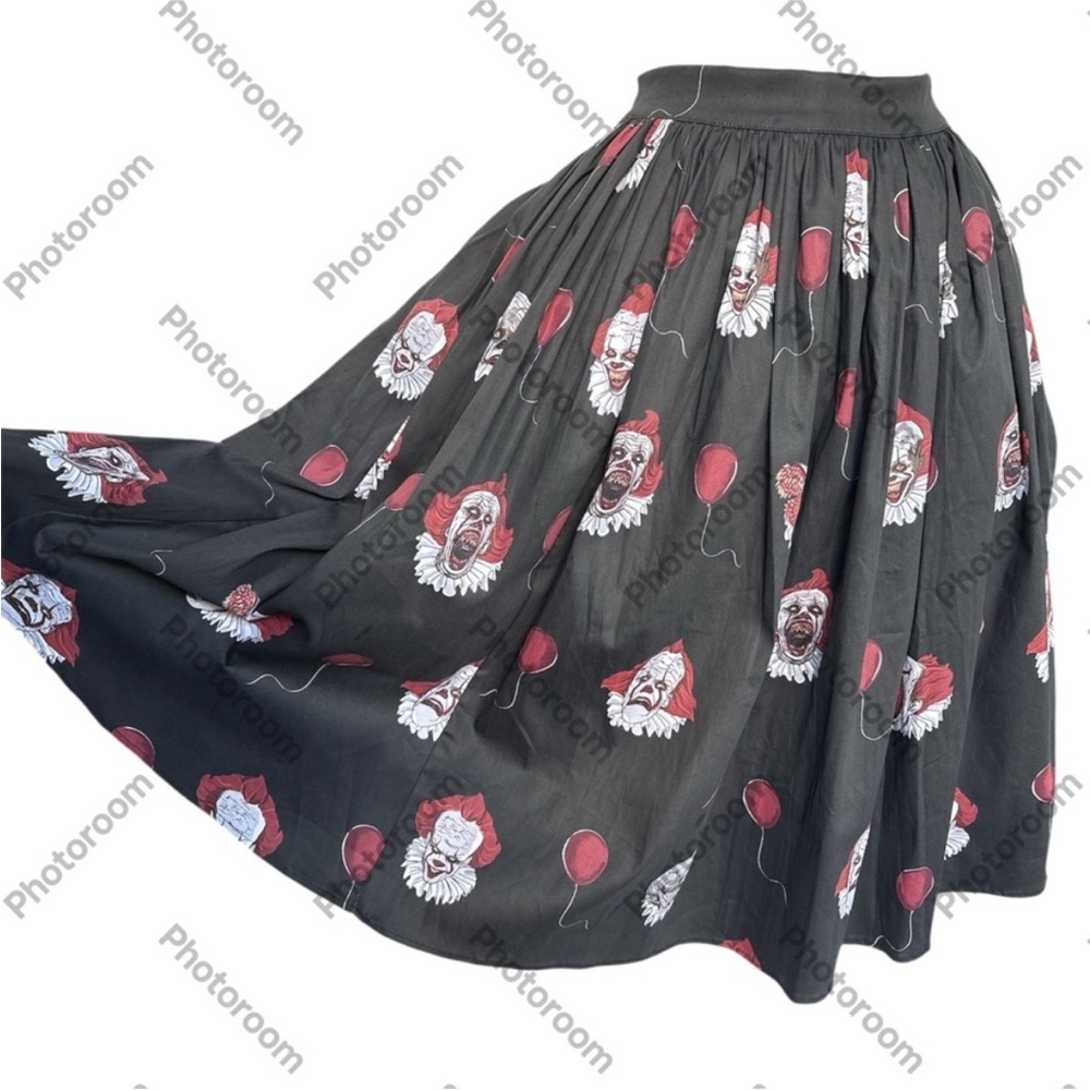 NWT Vixen Micheline Pitt IT Chapter 2 Pennywise Scary Faces Swing Skirt - Small - Picture 4 of 5